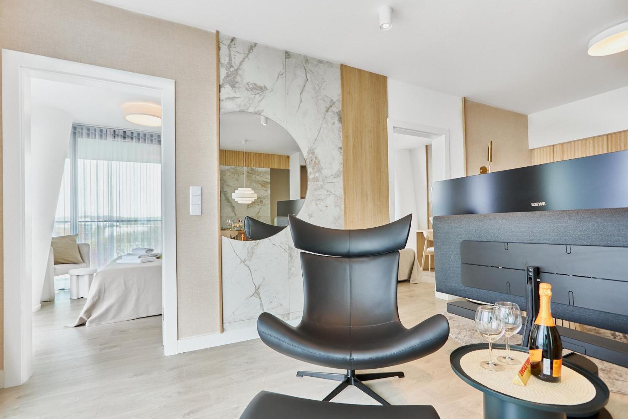 Wave Beachfront Family Apartment 米兹多洛杰 外观 照片