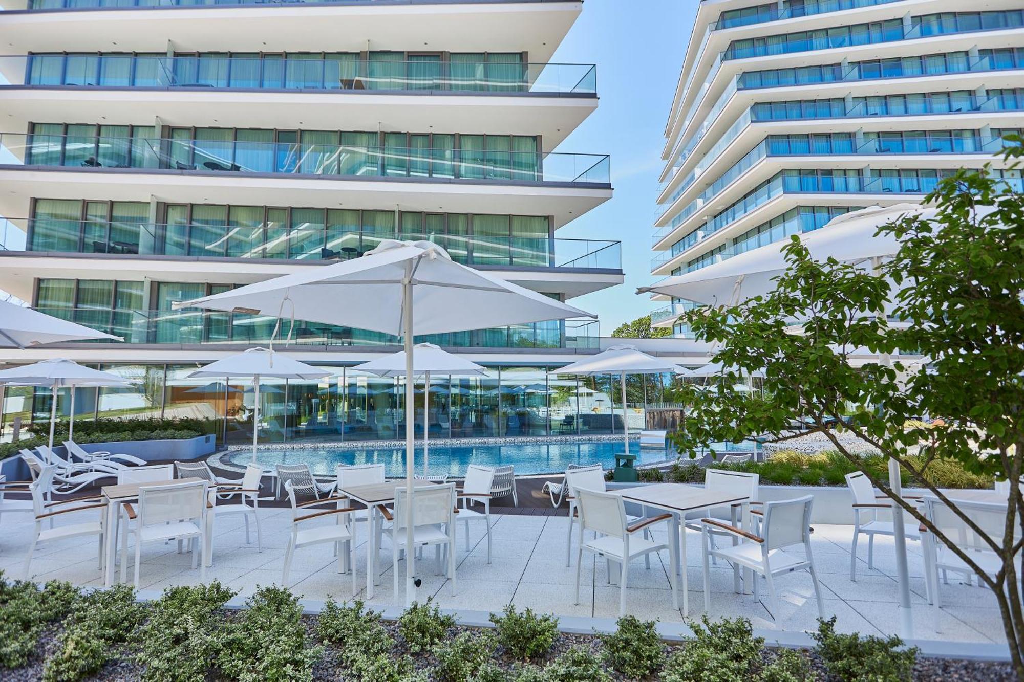 Wave Beachfront Family Apartment 米兹多洛杰 外观 照片