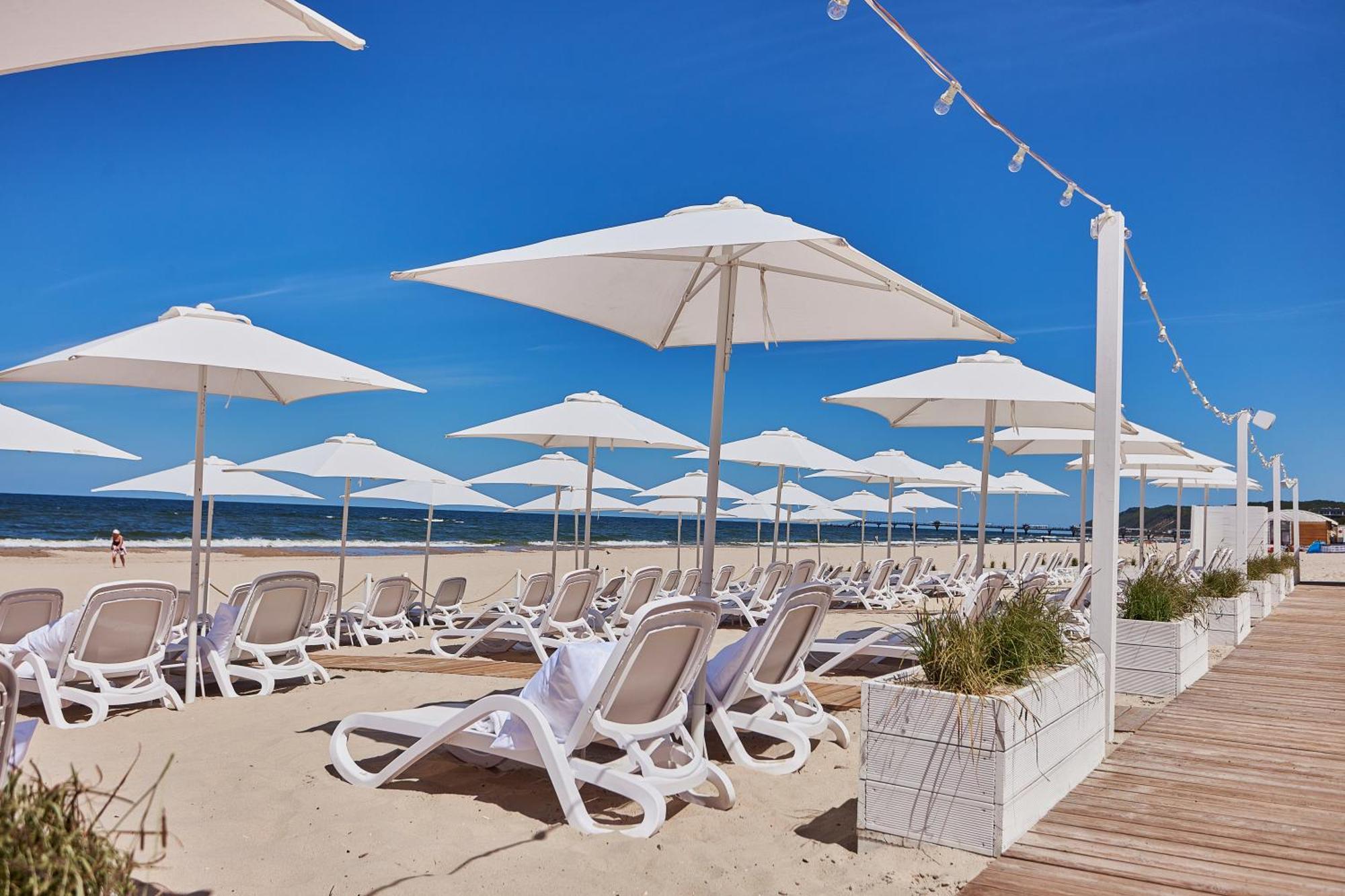 Wave Beachfront Family Apartment 米兹多洛杰 外观 照片